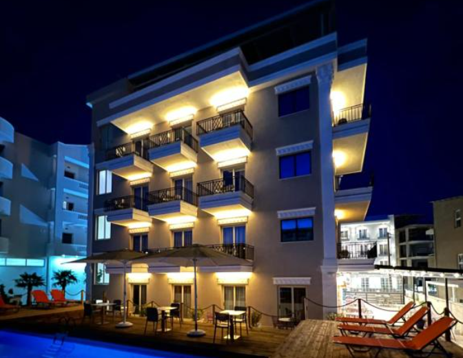 Class Hotel Ksamil