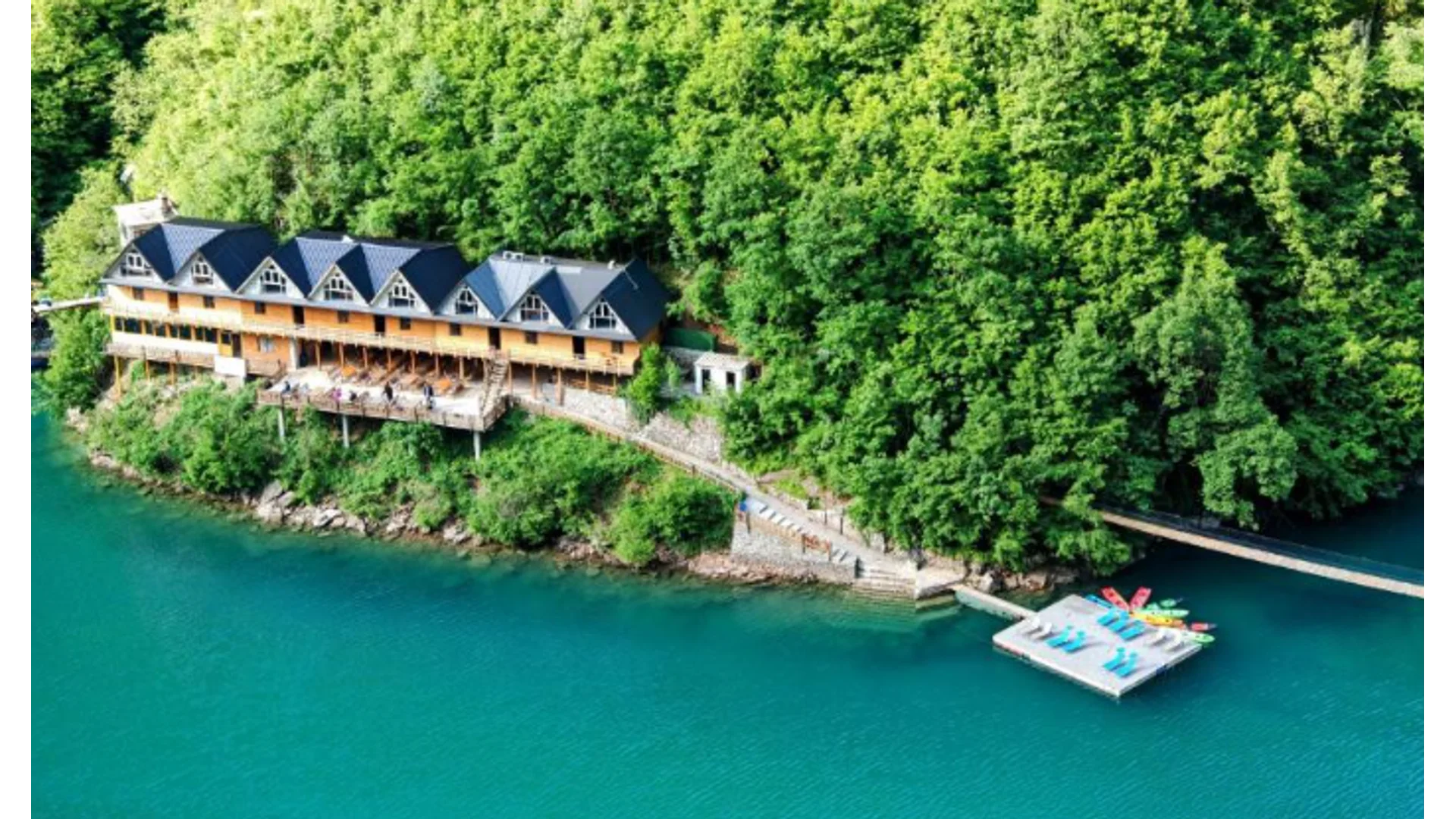 Riverside Komani Lake