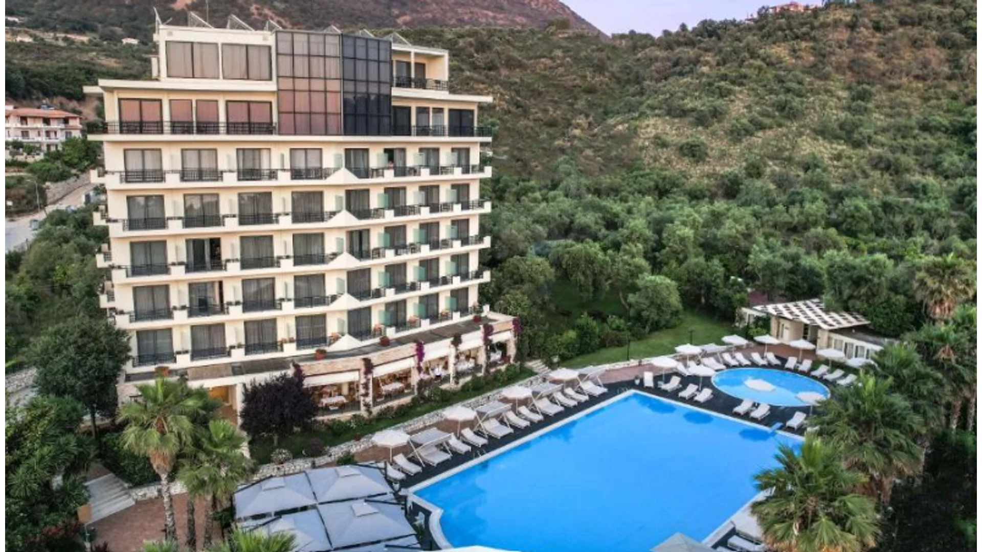 Rapos Resort Hotel